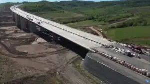 Autostrada Transilvania, tot mai aproape de finalizare. Lotul ajuns la 98%. Trei noi contracte semnate prin SAFE pentru drumuri de mare viteză