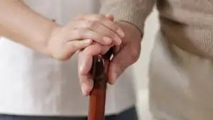 Pensionar, îngrijire, persoana in varsta, batrani