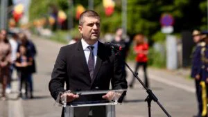 Radu Miruță