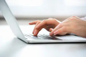 Cele mai sigure carduri de credit pentru cumpărături online România