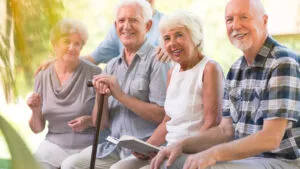 bătrâni, pensionari