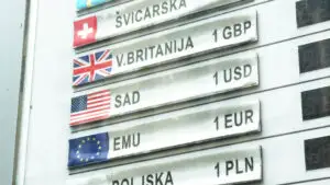 Curs valutar marți, 30 iunie. Cât valorează euro, dolarul și lira sterlină. BNR a publicat noile cifre