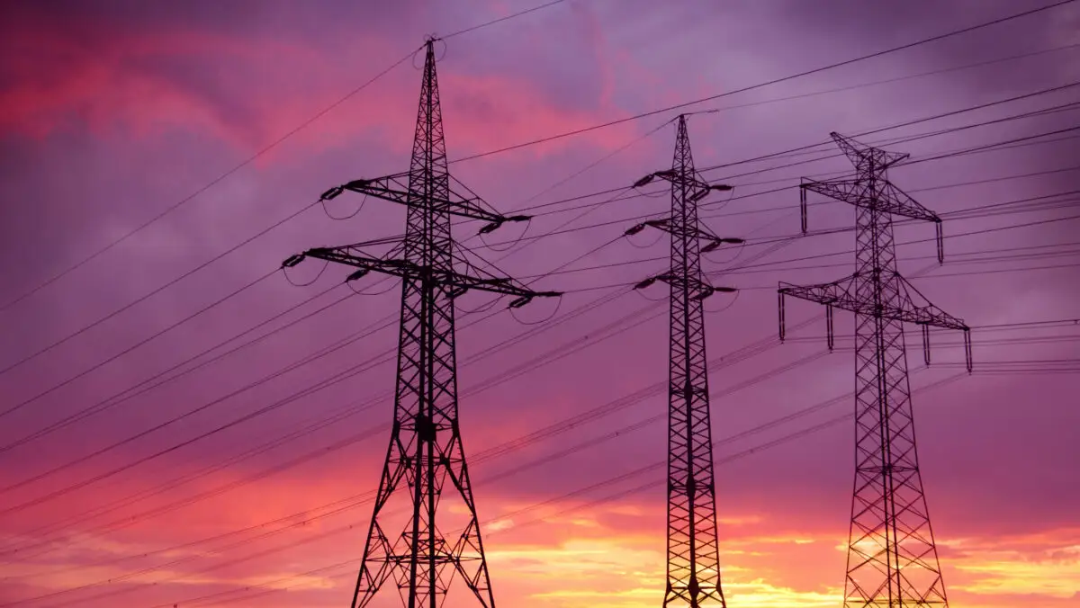 Noile date INS arată schimbări în economie. Consumul de energie scade, industria pierde teren, șomajul crește