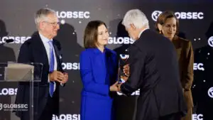 Maia Sandu a primit premiul GLOBSEC pentru apărarea democrației: Decizia privind aderarea Moldovei la UE să nu fie luată la Moscova!