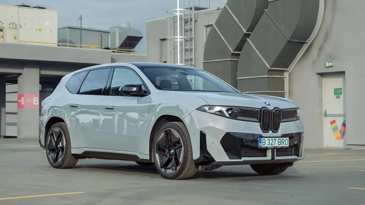 BMW iX3 xDrive 50 2026, față