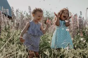 Copiii olandezi sunt printre cei mai fericiți din lume. Are acest ritual vreo legătură?