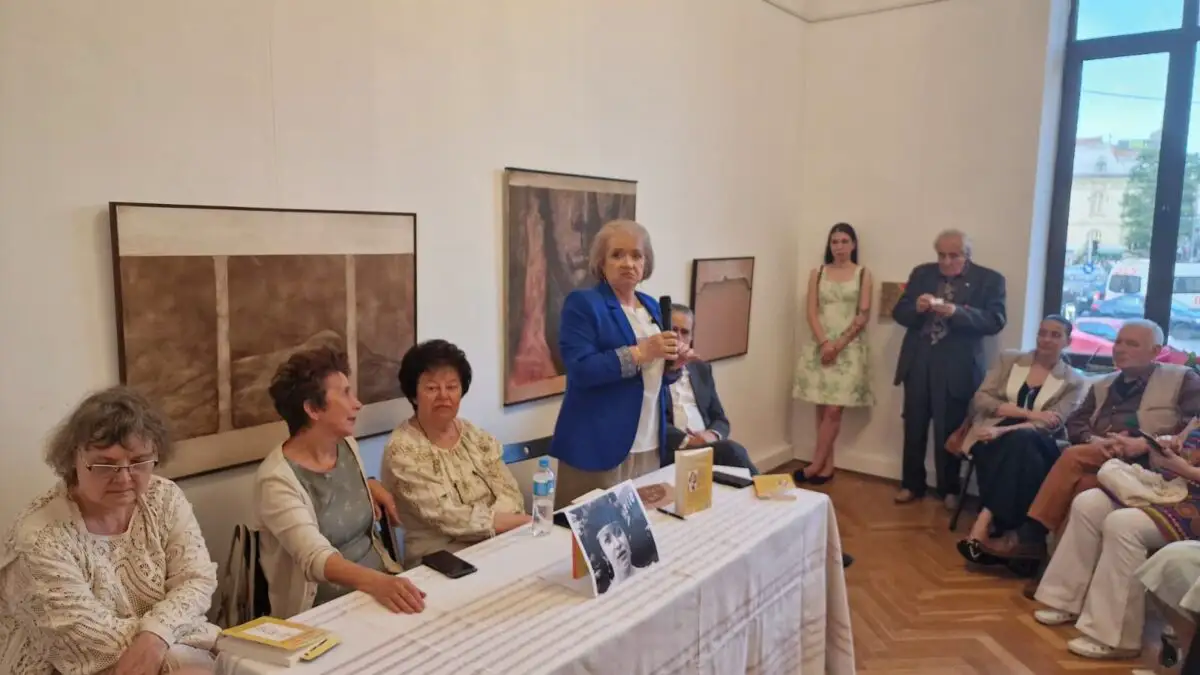 „Teatrul este ca fumul care rămâne doar în amintire”: Mihaela Ceaușescu explică de ce a scris despre culisele neștiute ale actorilor români
