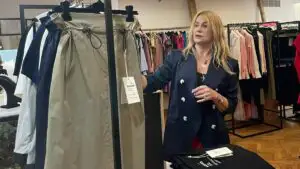 Nadia Comăneci a vizitat magazinul DALB din The Grand Avenue din Hotelul Marriott care găzduiește colecția „Perfect 10”