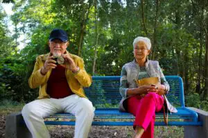 Cum se solicită pensia pentru limită de vârstă dacă ați lucrat în mai multe state din UE. Reguli privind calculul, plata și condițiile de acordare