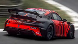 Porsche lansează noul model 911 GT4 R, versiune de curse adaptată pentru categoria GT4