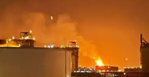 Explozie la principalul terminal de gaze din Qatar. Cel puțin 18 persoane sunt date dispărute după incendiul de la Ras Laffan