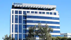 Tranzacție de aproape 4 miliarde de dolari: Qualcomm mizează pe software-ul care unește ecosistemele AI
