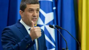 6 din 9 contracte pentru autostrăzile finanțate prin SAFE au fost semnate, iar celelalte 3 urmează în curând. Radu Miruță: