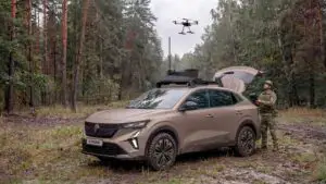 Renault intră în industria militară europeană. Grupul va produce vehicule pentru trupe și drone de luptă