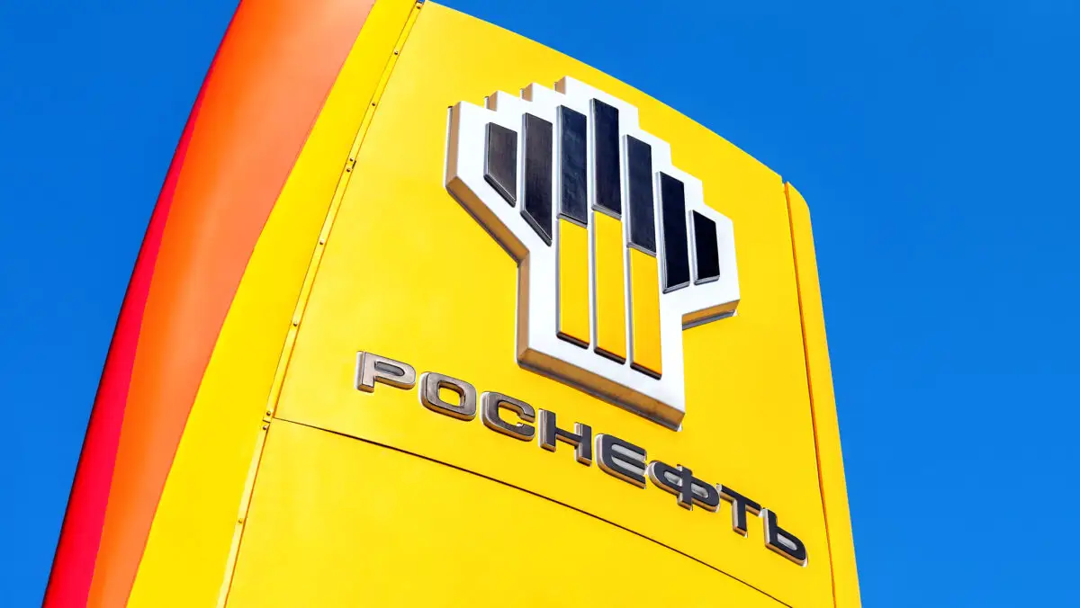 Șeful Rosneft avertizează că piața carburanților din Rusia se confruntă cu dificultăți din cauza problemelor de la rafinării