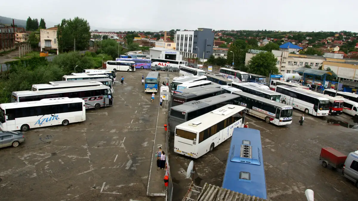 Transportatorii scapă de avizele primăriilor: Curtea de Apel Iași anulează o regulă introdusă de Ministerul Transporturilor