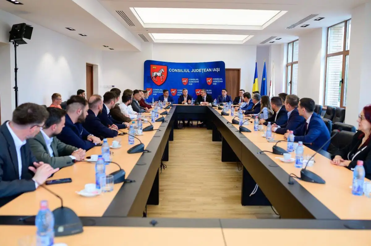 Forumul Economic de la Iași: Moldova, Republica Moldova și Ucraina, în centrul planurilor de investiții și dezvoltare regională