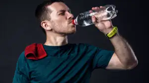 Deshidratarea: Cum o identifici în funcție de vârstă și gen? Greșeala pe care mulți români o fac vara