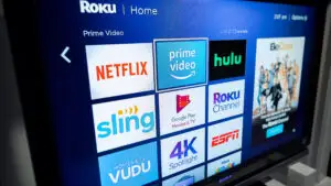 Streamingul câștigă tot mai mult teren în UE. Aproape unul din trei utilizatori de internet plătește pentru filme, seriale sau sport