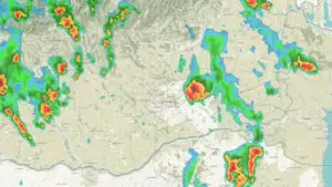 Furtuna se apropie de București. RO-Alert de tip „Alertă Extremă” și cod roșu de vijelii în Ilfov și Ialomița
