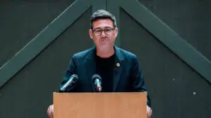 Primele ore ale lui Andy Burnham ca premier britanic: Macron, Trump și Zelenski, printre liderii care au reacționat