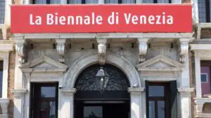 Ce s-a întâmplat cu pavilionul Rusiei de la Bienala de la Veneția. Decizia care a declanșat reacții politice