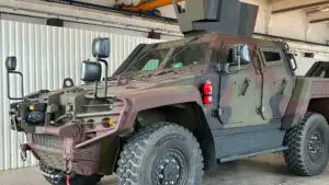 Primele vehicule blindate COBRA II fabricate în România intră în dotarea Armatei. MApN le-a recepționat