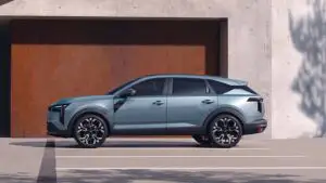 Dacia intră cu un nou model într-un segment strategic. Striker mizează pe trei motorizări și un preț sub 25.000 de euro