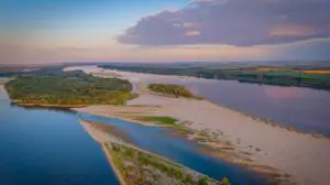 Fluviul care traversa Europa seacă sub ochii localnicilor. Dunărea a ajuns până la genunchi în unele zone