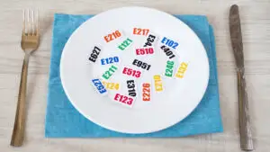 Ce E-uri sunt folosite în produsele alimentare din România? Ce efecte au asupra sănătății