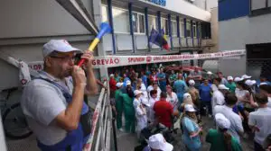Un detaliu din noua Lege a salarizării îi nemulţumeşte pe medici. Toni Popescu: Este ceva rău
