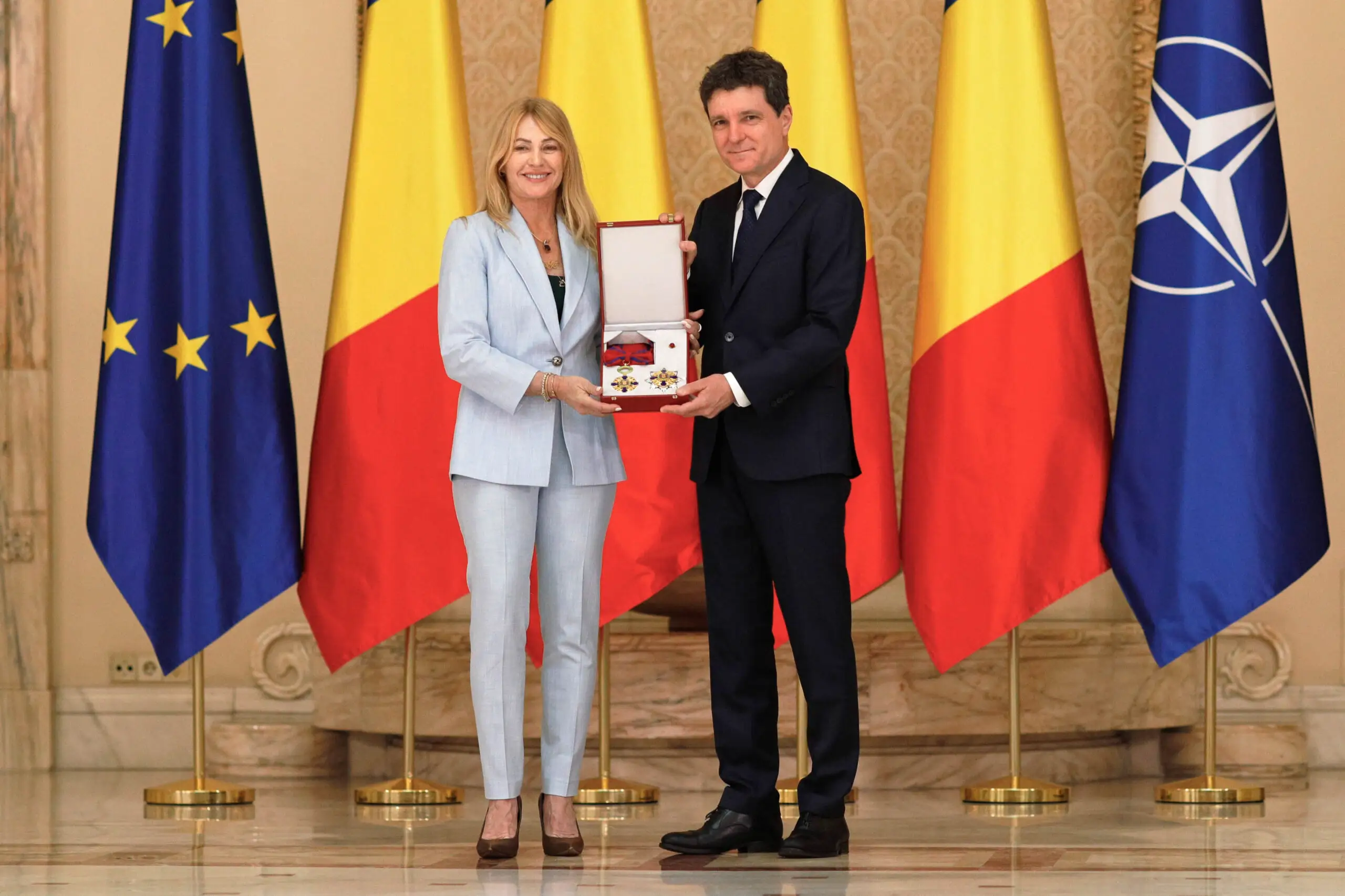 Nadia Comăneci, Nicușor Dan