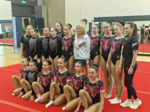 Nadia Comăneci, întâlnire cu micile gimnaste de la Stejarii Country Club: ”N-are importanță de unde vii, poți ajunge cel mai bun în ceea ce faci”
