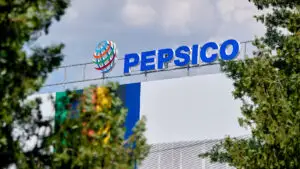PepsiCo avertizează asupra creșterii costurilor. Compania americană va reduce prețurile pentru a atrage consumatorii
