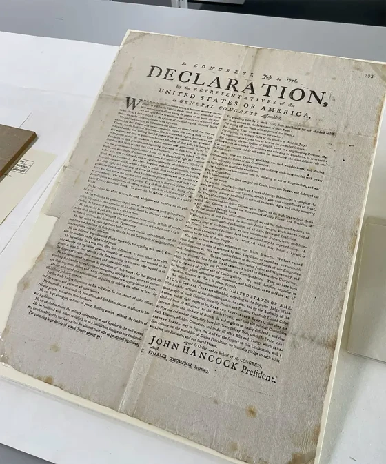 Un exemplar rar al Declarației de Independență a SUA a fost descoperit după 250 de ani în arhivele britanice