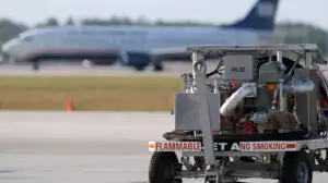 Europa rămâne fără combustibil pentru avioane. Rezervele mai ajung doar o lună