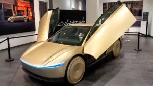 Tesla Cybercab, verificată de autoritățile americane. NHTSA analizează modul în care au fost certificate mașinile fără volan și pedale