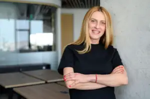 Mai puțin de jumătate dintre români reușesc să economisească în mod constant. Câți bani pun deoparte lunar
