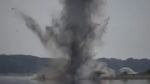 UPDATE: Stânca Pârjoaia a fost detonată cu 100 de kilograme de explozibil. Operațiunea pentru salvarea Centralei de la Cernavodă a reușit. Miruță: E un succes