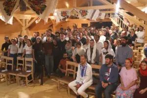 Tabăra Națională „Părintele Teofil Părăian”: 180 de tineri s-au adunat pentru a învăța cum să se pregătească pentru viața de familie