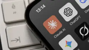 Anthropic își dezvoltă propriile cipuri pentru inteligență artificială. Compania vrea să reducă dependența de Nvidia