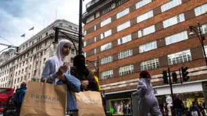 Nu mai ai voie să îți acoperi fața în spațiile publice. „Legea burqa” schimbă regulile într-o țară europeană
