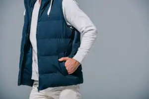 Cum arată o vestă bărbătească bine aleasă?