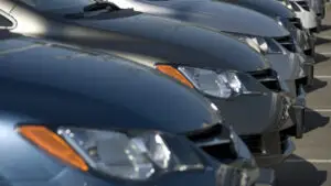 INS: Înmatriculările de vehicule noi au scăzut în T2. Euro 4, 5 și 6 domină piața auto, dar vehiculele poluante rămân numeroase