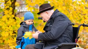 Când intră pensiile și alocațiile în luna septembrie? Bunicii își vor primi banii mai devreme
