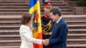 UPDATE: Nicușor Dan, la Chișinău de Ziua Independenței Republicii Moldova. La paradă au participat trupe din România, Ucraina, SUA, Franța, Germania, Italia și Polonia