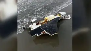 Alertă pe litoral: Dronă cu explozibil, găsită pe plaja din Olimp. Turiștii au fost evacuați