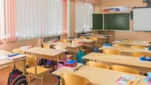 Peste jumătate dintre elevi nu știu ce vor face după absolvire. Tinerii cer orientare în carieră, nu sfaturi generale (studiu)