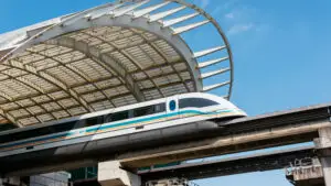 Un tren experimental din China a ajuns la 800 km/h în doar 5,3 secunde. Un nou record mondial pentru tehnologia maglev
