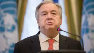ONU cere coordonare mondială pentru controlul riscurilor AI: „Guvernele trebuie să-şi asume responsabilităţile”